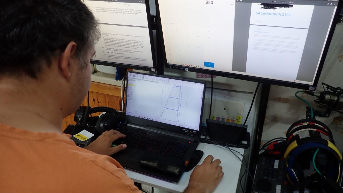 Using CAD to design the sail shape