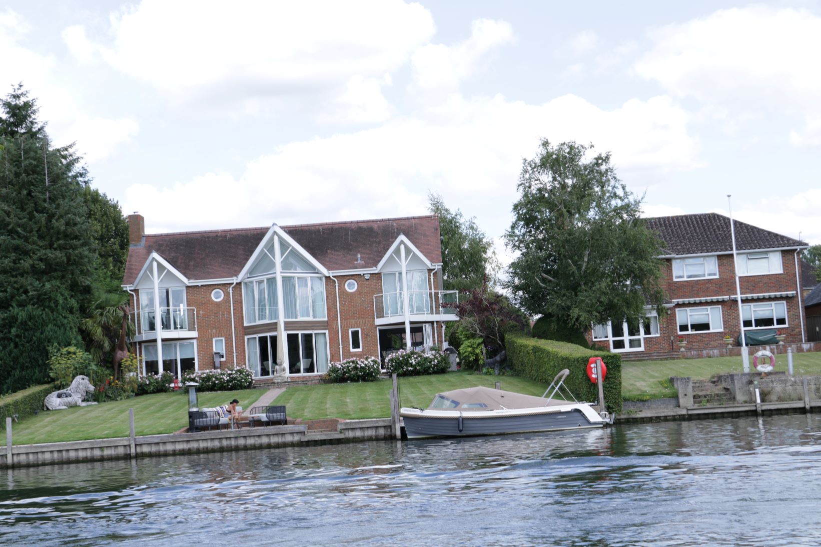 Some of the houses on my wanted list on the River Thames